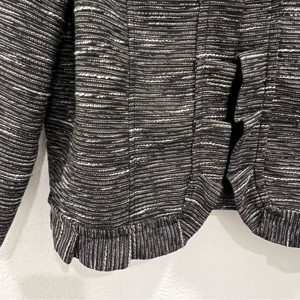 Chico's Size 2 L Jacket Womens Black White Textured Metallic Ruffle Hem Blazer - Picture 4 of 11
